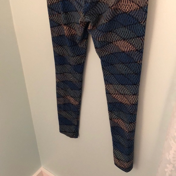 LulaRoe Leggings - Picture 5 of 7